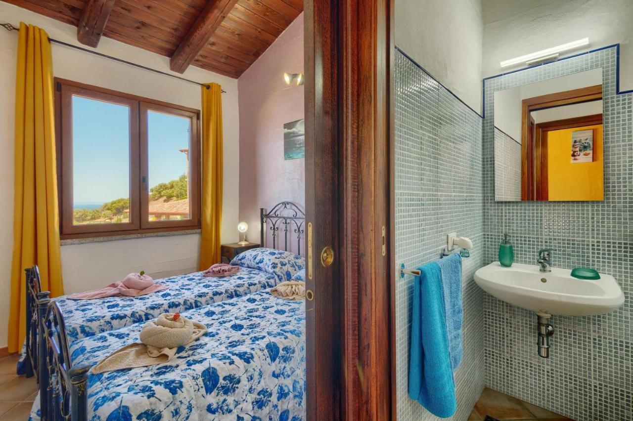 L'Estasi Tanca Piras A Bordo Piscina Con Vista Mare Villa Nebida Exterior photo