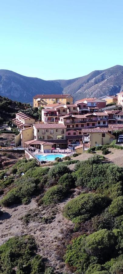 L'Estasi Tanca Piras A Bordo Piscina Con Vista Mare Villa Nebida Exterior photo